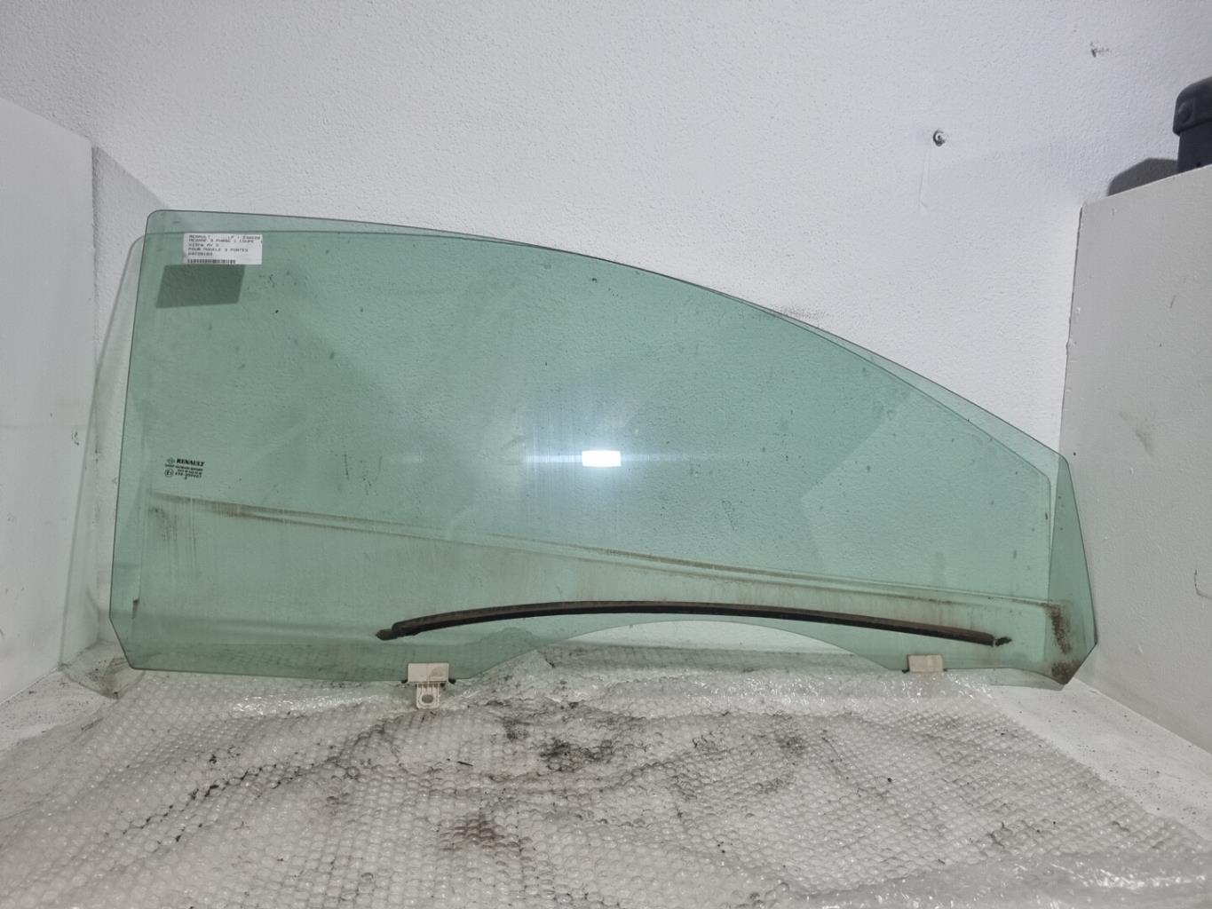 Vitre avant droit RENAULT MEGANE 3 PHASE 1 COUPE Diesel - 1