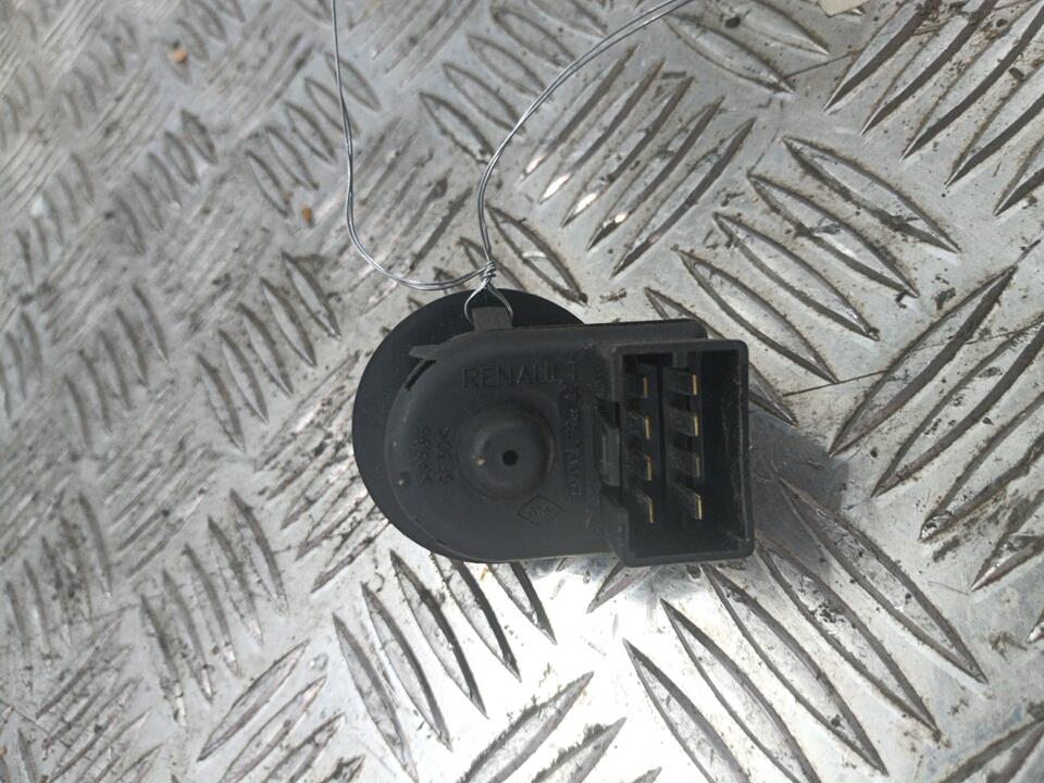 Commande retroviseurs RENAULT CLIO 3 PHASE 1 Essence - 1
