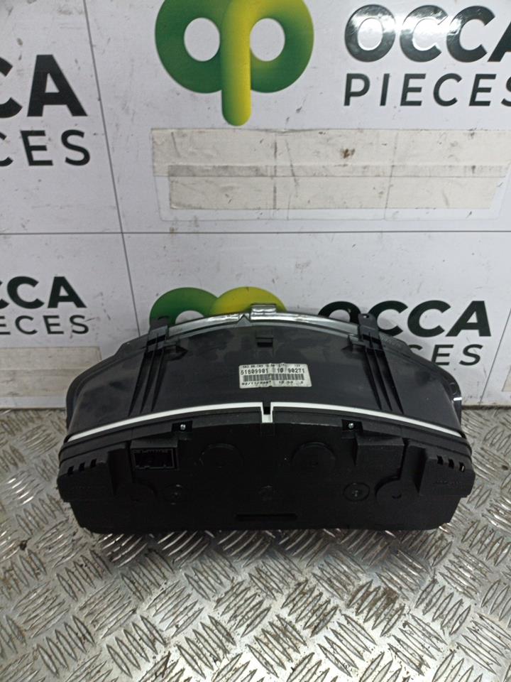 Compteur FIAT CROMA 2 PHASE 2 BREAK  - 1