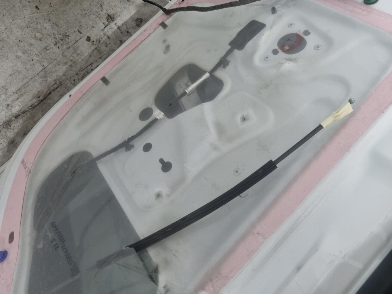 Leve vitre electrique avant droit OPEL CORSA E Essence - 1