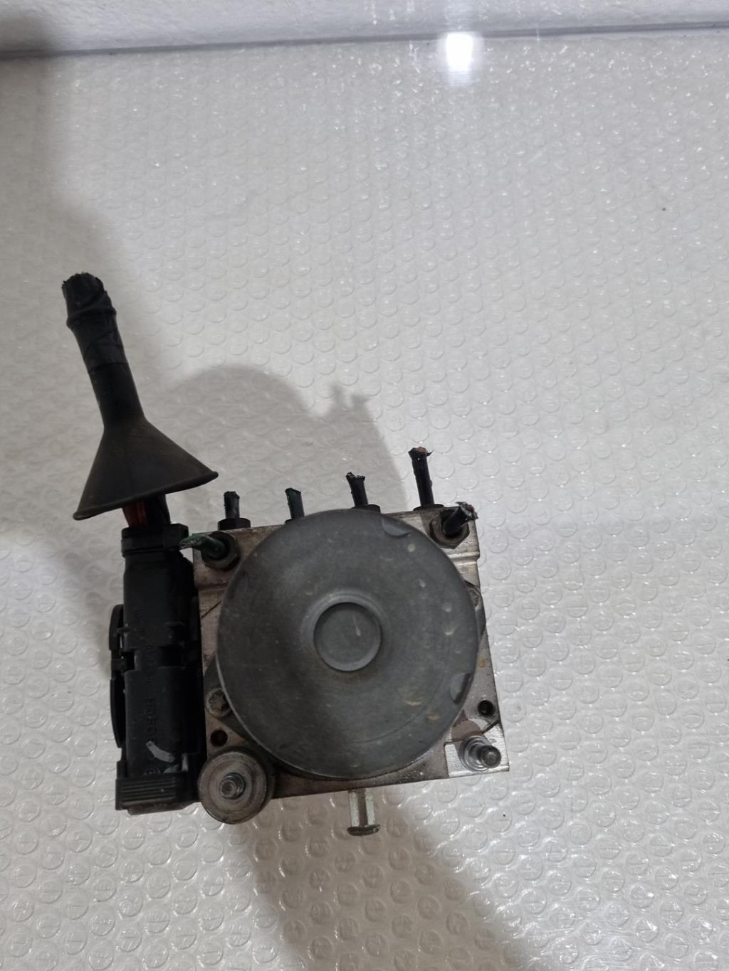 Bloc ABS (freins anti-blocage) RENAULT CLIO 3 PHASE 1 Diesel - 1