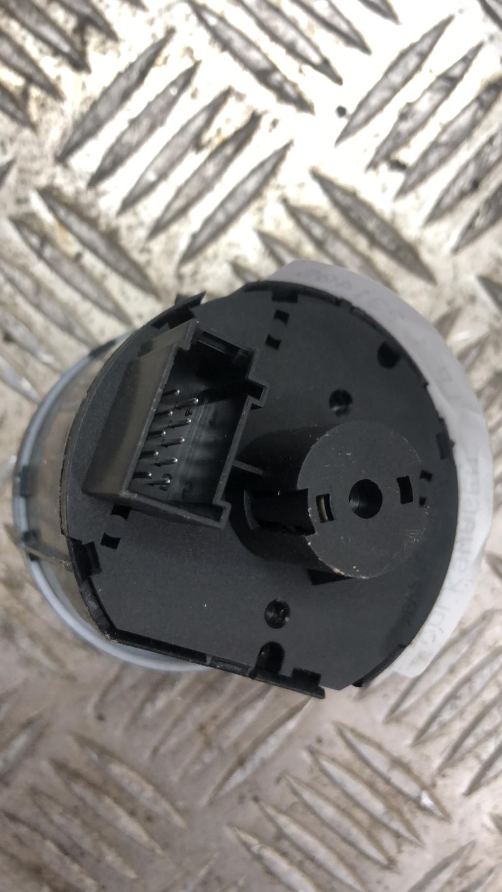 Commande de phare VOLKSWAGEN GOLF 6 Essence - 1