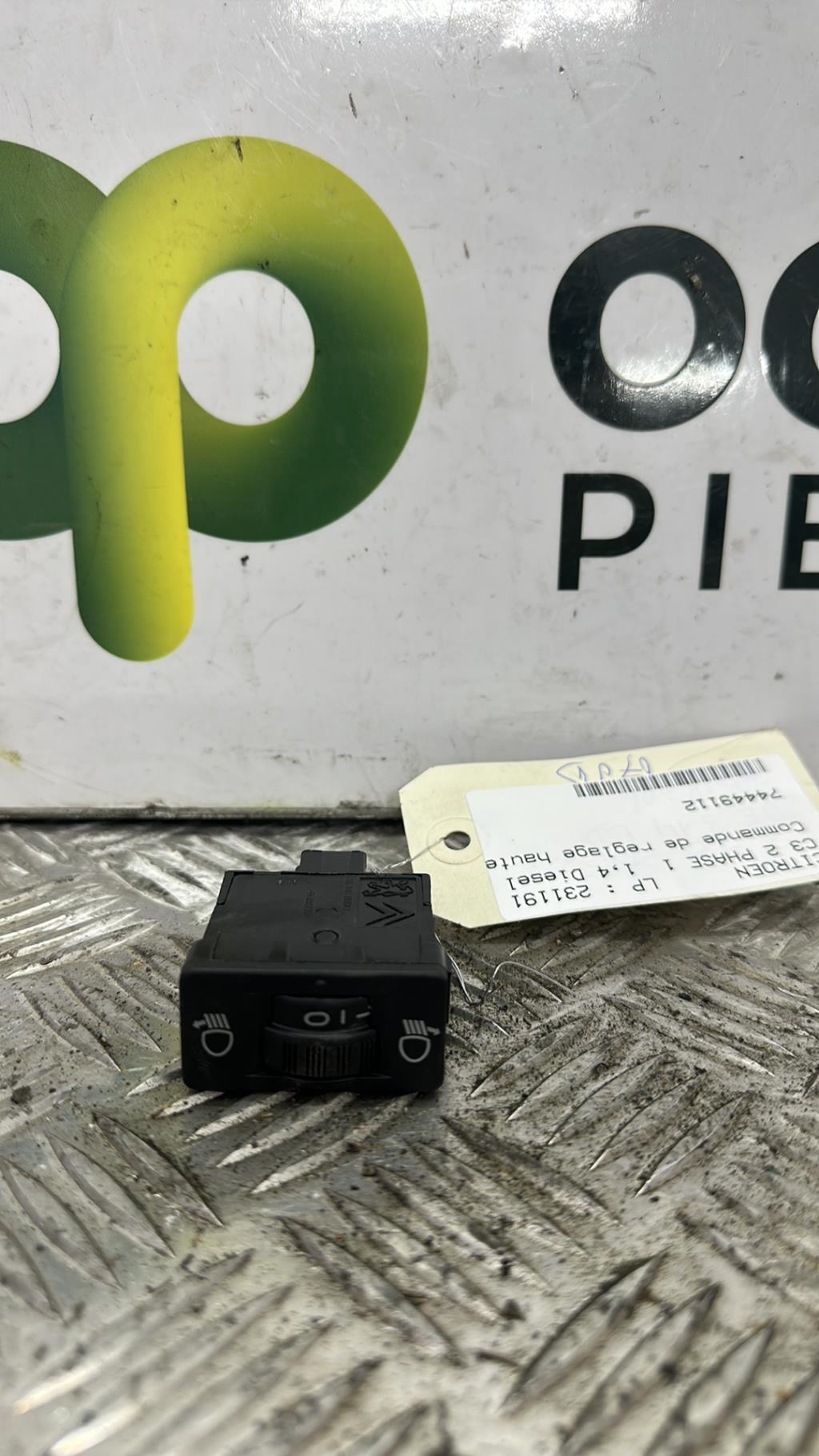 Commande de reglage hauteur de phare CITROEN C3 2 PHASE 1 Diesel - 1