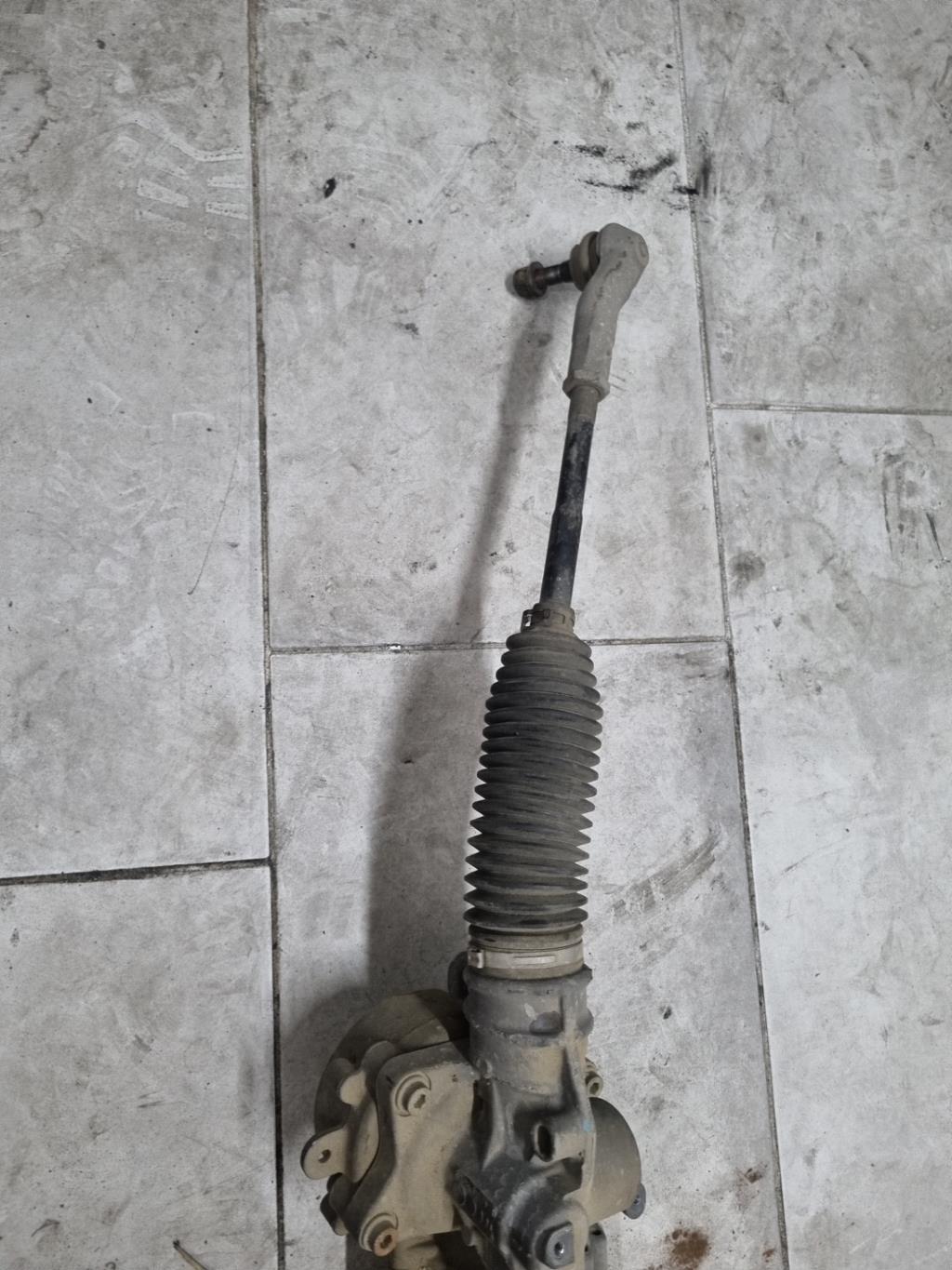 Cremaillere assistee VOLKSWAGEN GOLF 6 Essence - 1
