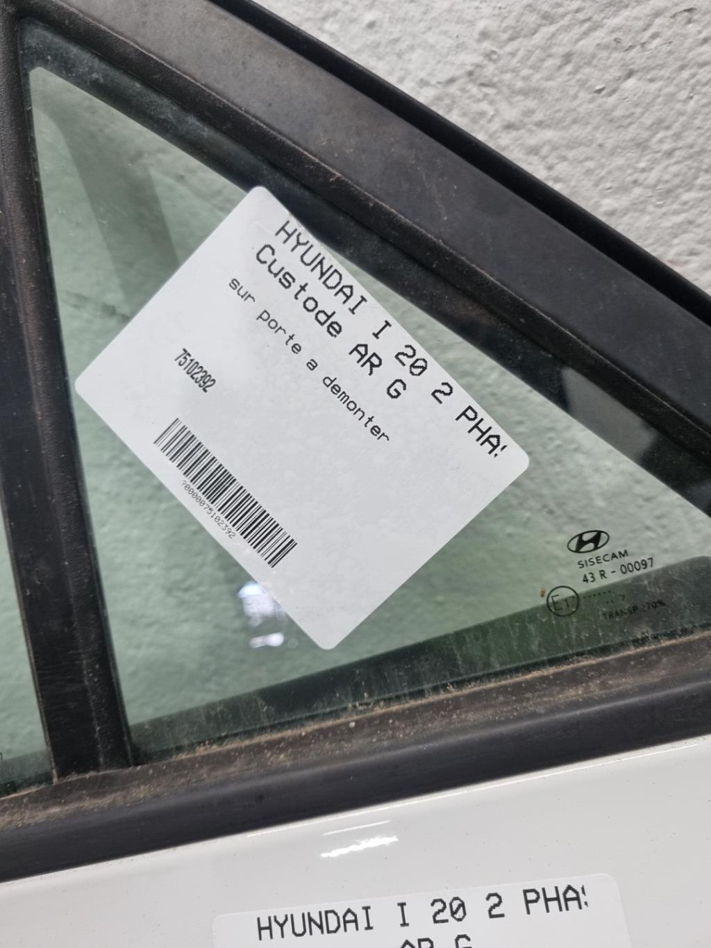Custode arriere gauche (porte) HYUNDAI I 20 2 PHASE 1 Essence - 1