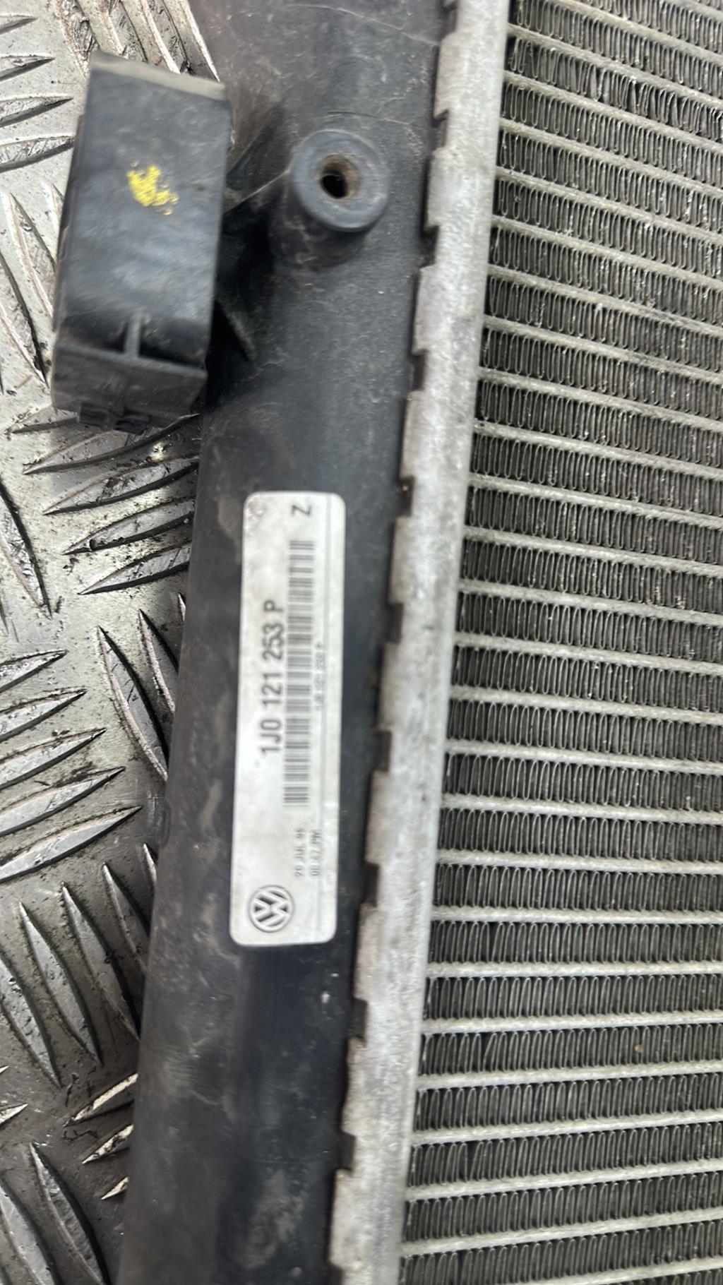 Radiateur eau AUDI TT 1 COUPE Essence - 1