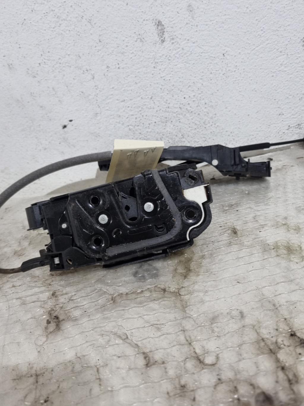 Serrure avant droit VOLKSWAGEN GOLF 6 Essence - 1