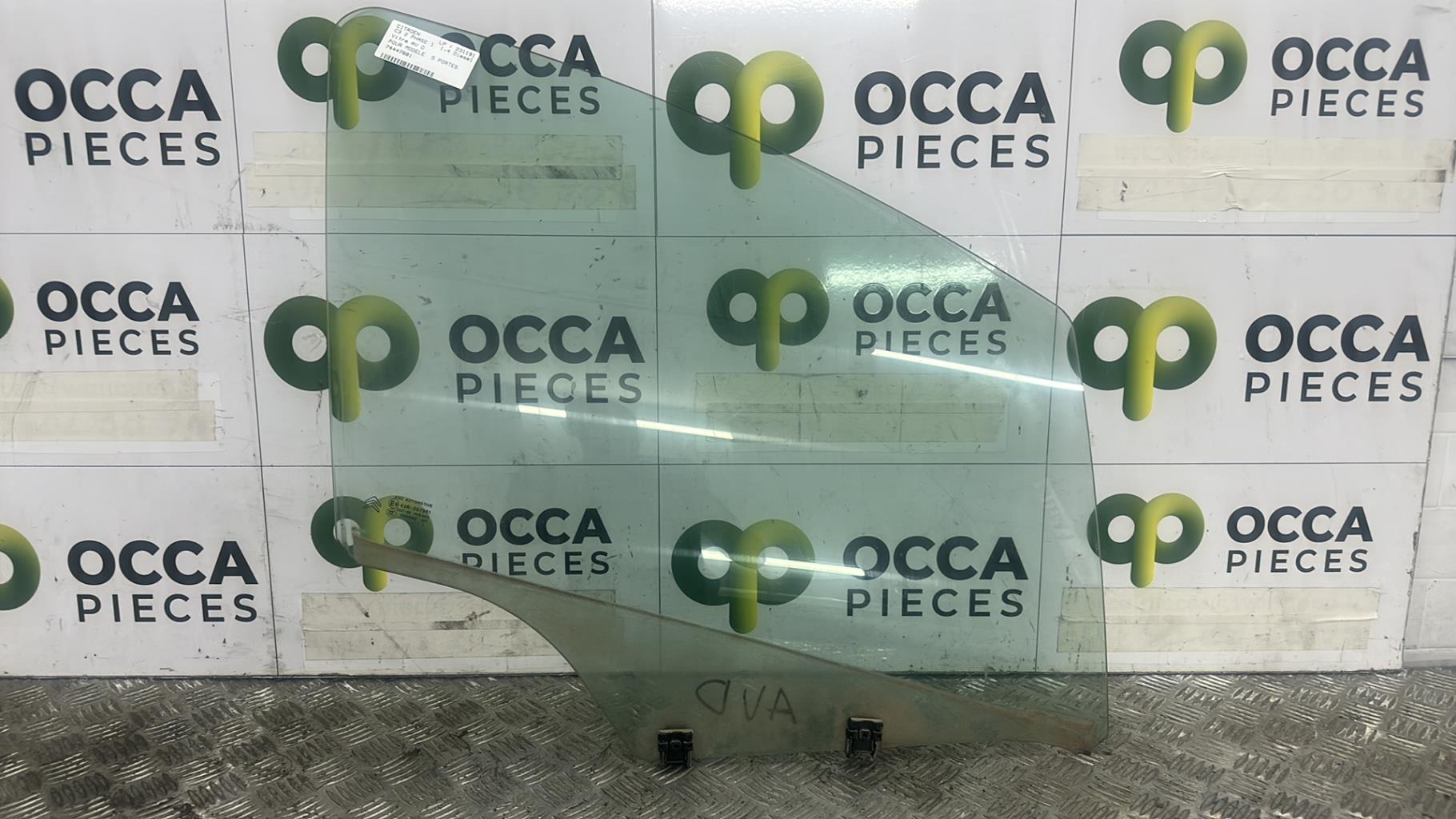 Vitre avant droit CITROEN C3 2 PHASE 1 Diesel - 1