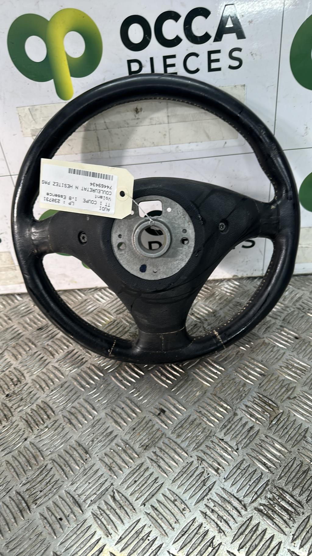 Volant AUDI TT 1 COUPE Essence - 1