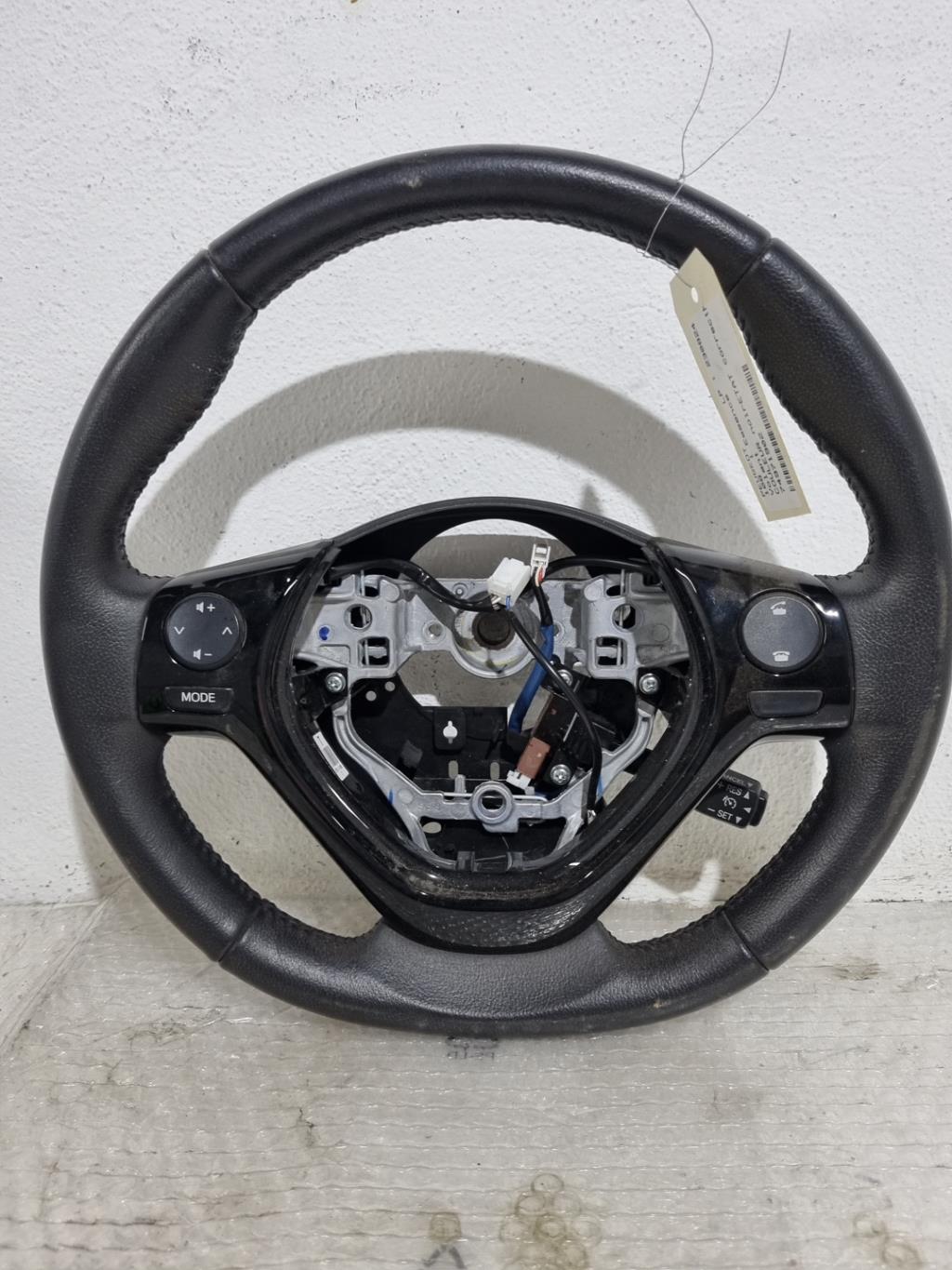 Volant PEUGEOT 108 Essence - 1