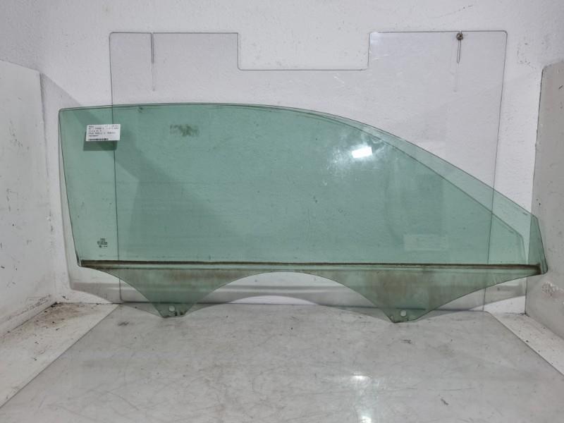 Vitre avant droit AUDI A1 1 PHASE 1 Diesel - 1