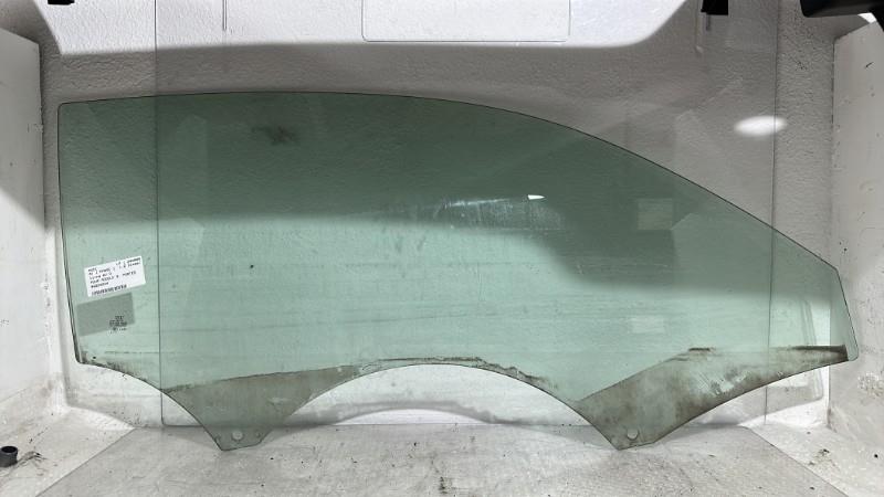 Vitre avant droit AUDI A1 1 PHASE 1 Diesel - 1