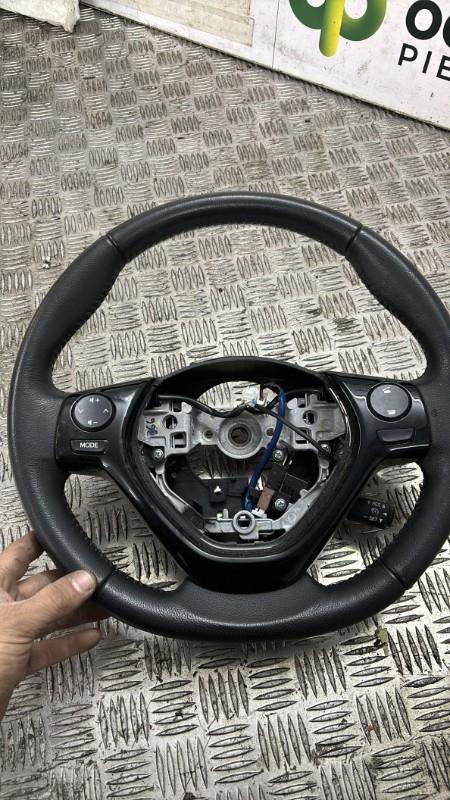 Volant PEUGEOT 108 Essence - 1