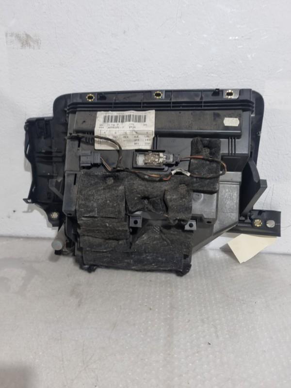 Boite a gants AUDI A1 1 PHASE 1 Diesel - 1