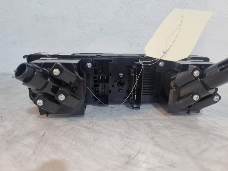 Commande chauffage VOLKSWAGEN POLO 6 PHASE 1 Essence - 1