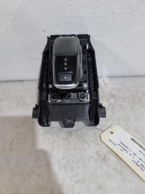 Levier de vitesses PEUGEOT 208 2 Essence - 1