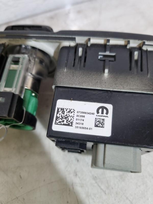 Prise port USB JEEP RENEGADE PHASE 2  - 1