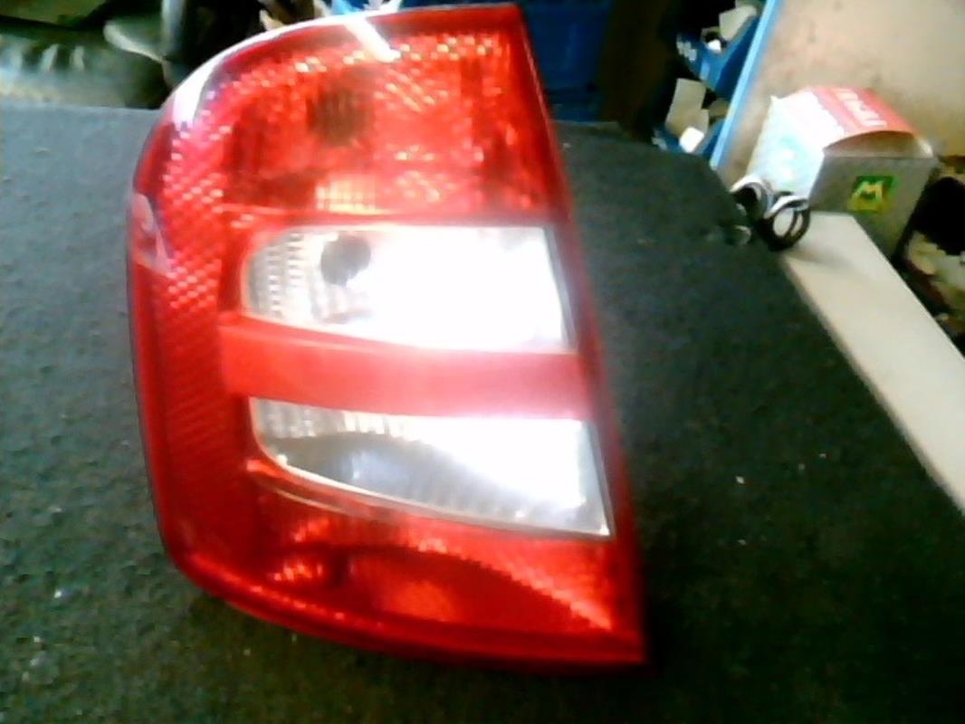 Fanale posteriore principale sinistro (luci) SKODA FABIA 1 PHASE 1 Diésel - 1
