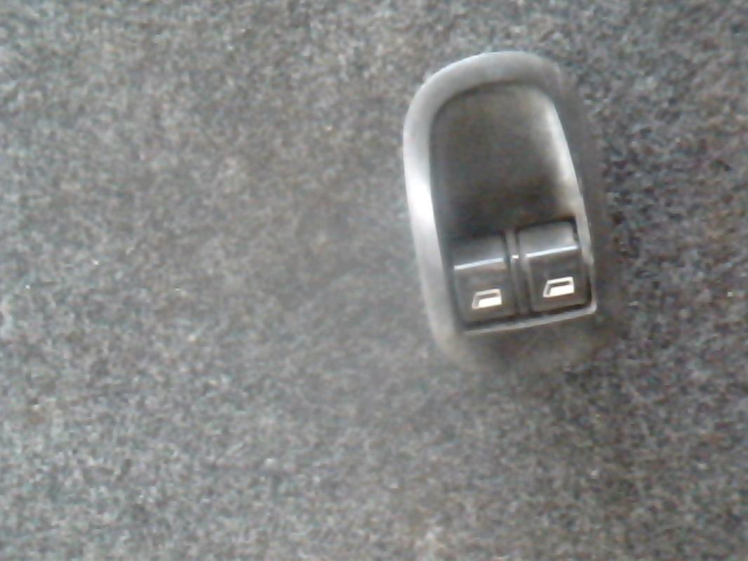 Interruptor de elevalunas PEUGEOT 206+ Diésel - 1