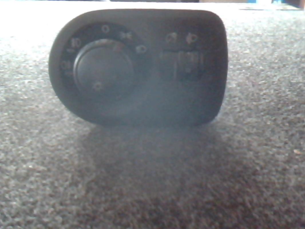 Commande de phare SEAT LEON 2 PHASE 1 Diesel - 1