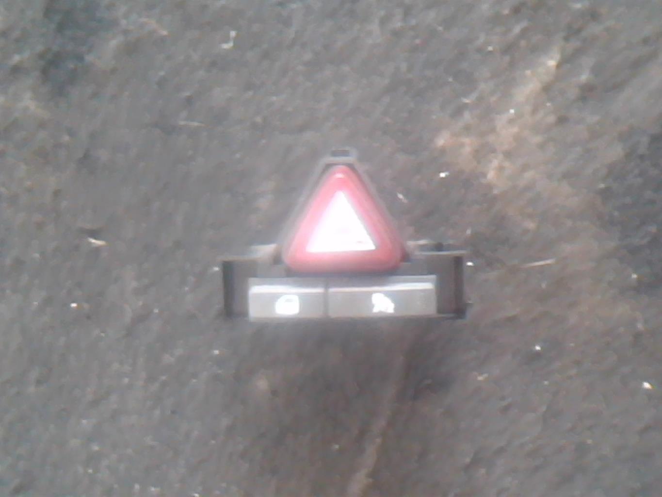 Bouton de warning OPEL CORSA D PHASE 2 Essence - 1