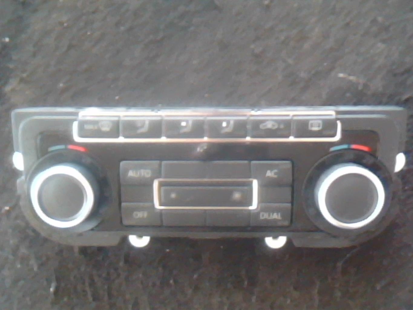 Commande chauffage VOLKSWAGEN GOLF 6  - 1