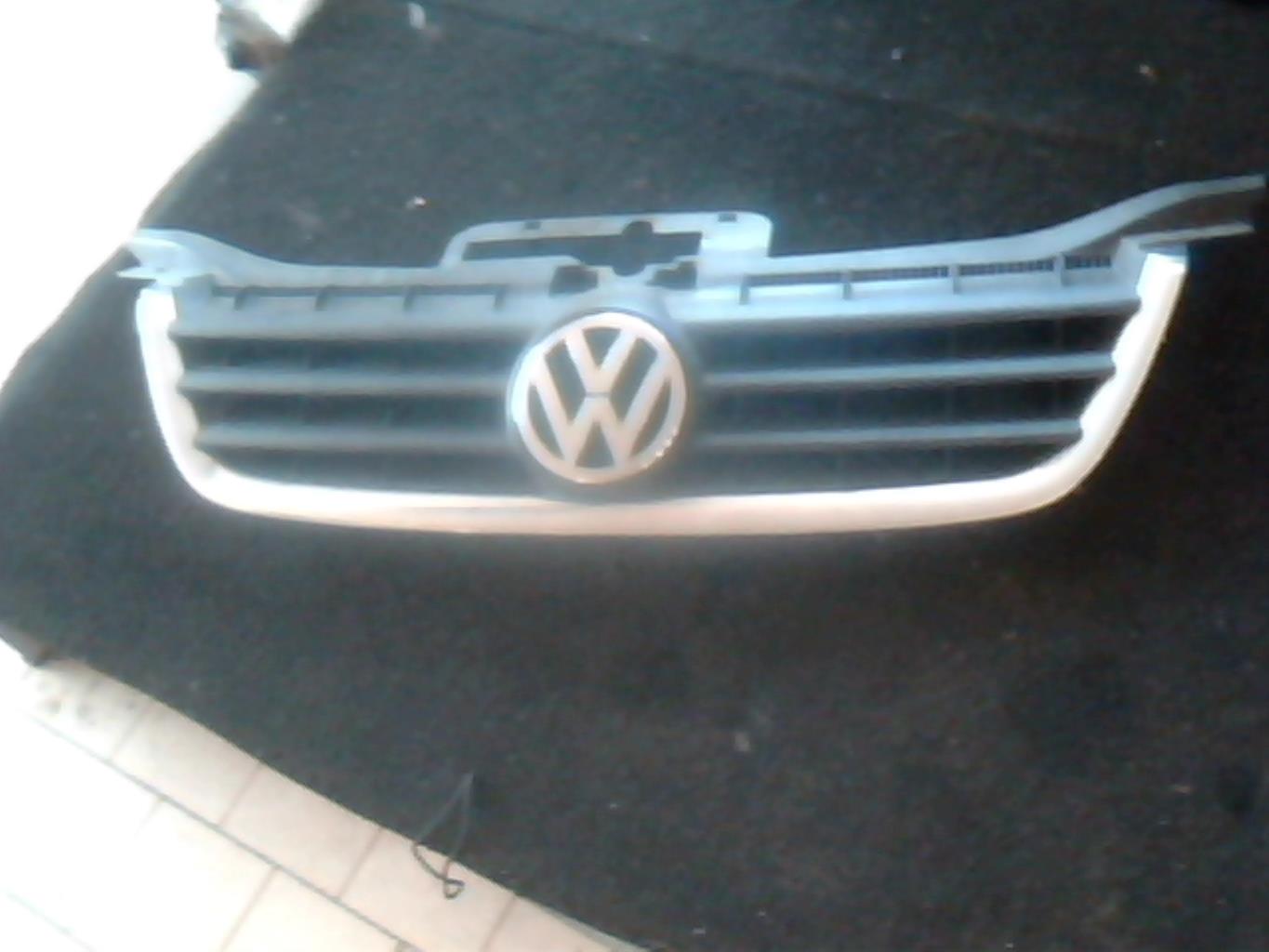 Calandre VOLKSWAGEN TOURAN 1 PHASE 1 Diesel - 1