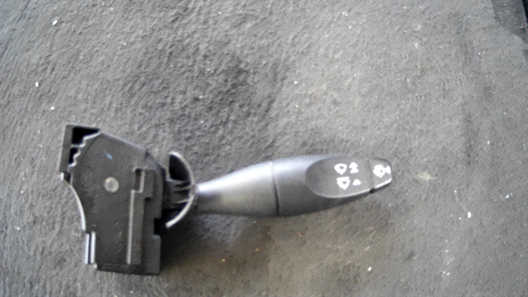 Commodo d'essuie glaces FORD FOCUS 1 Diesel - 1