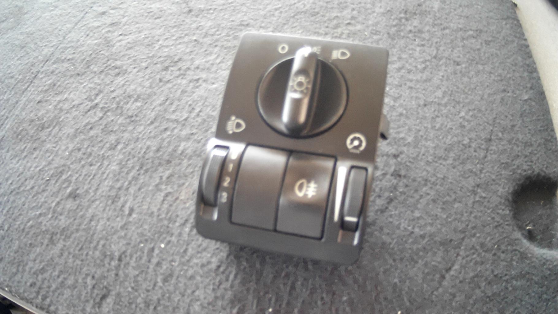 Commande de phare OPEL CORSA C PHASE 2 Essence - 1