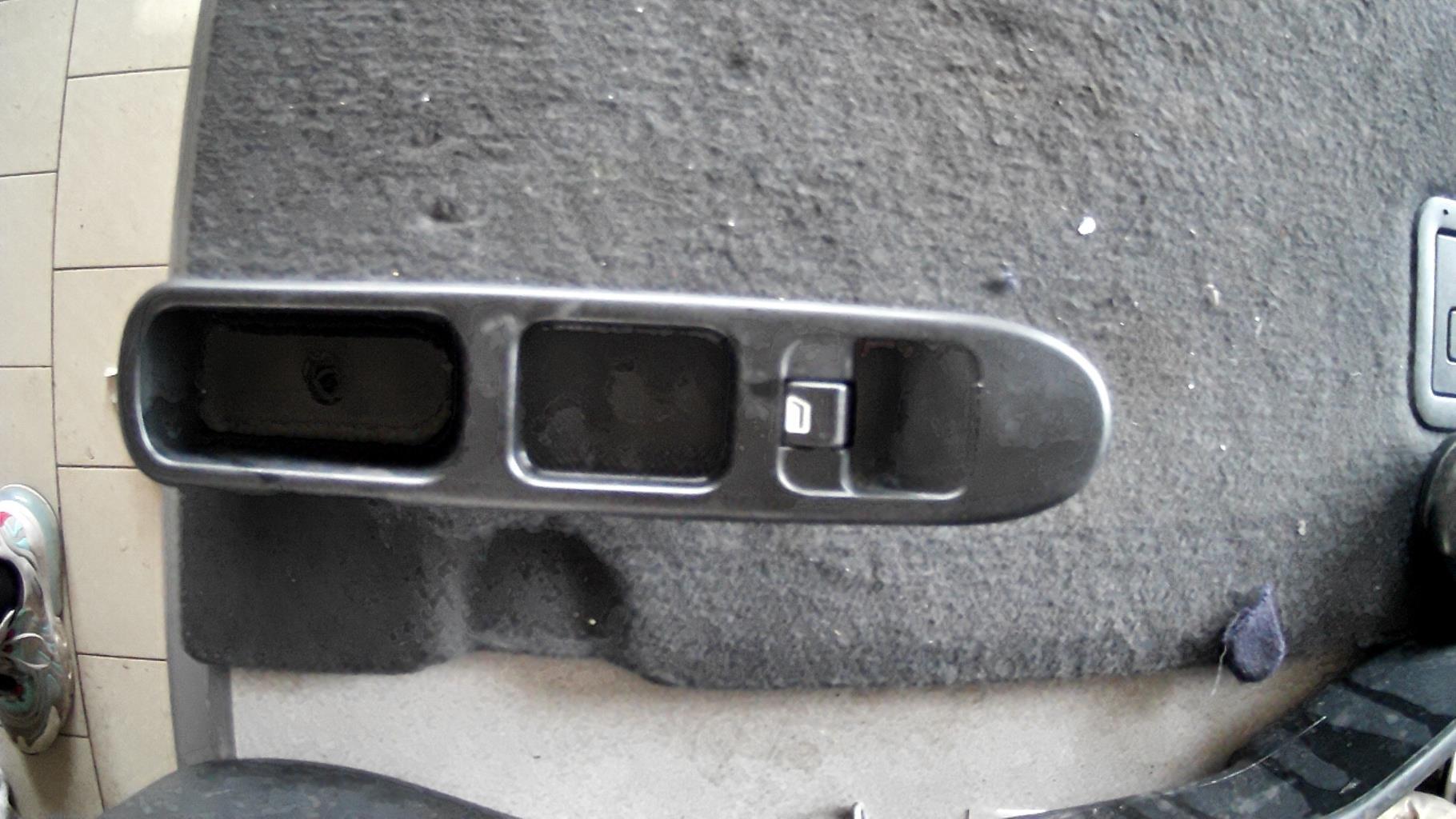 Interruttore lavacristalli anteriore destro PEUGEOT 307 PHASE 1 BREAK Diésel - 1