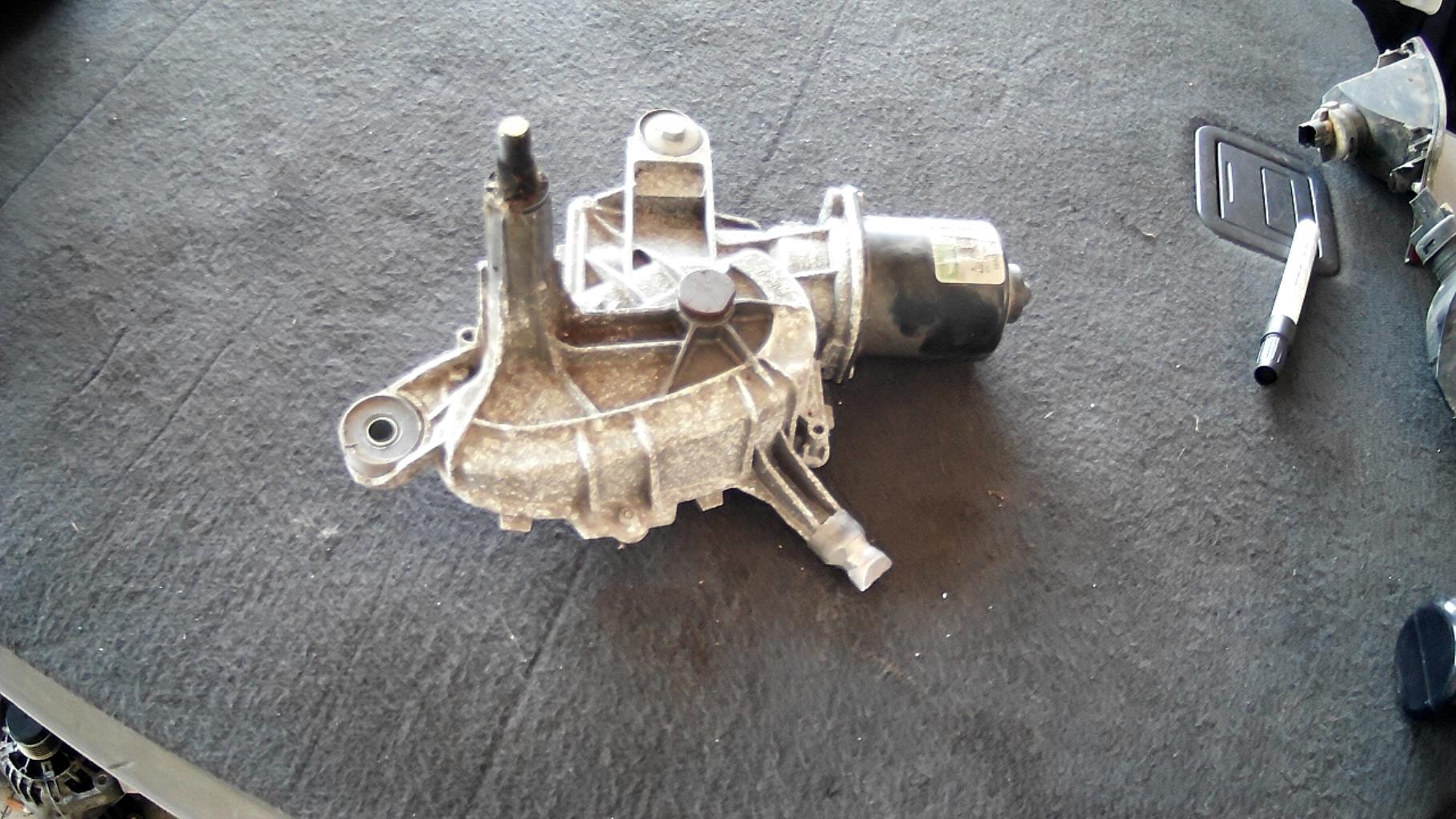 Motore tergicristallo anteriore sinistro CITROEN C4 GRAND PICASSO 1 Diésel - 1