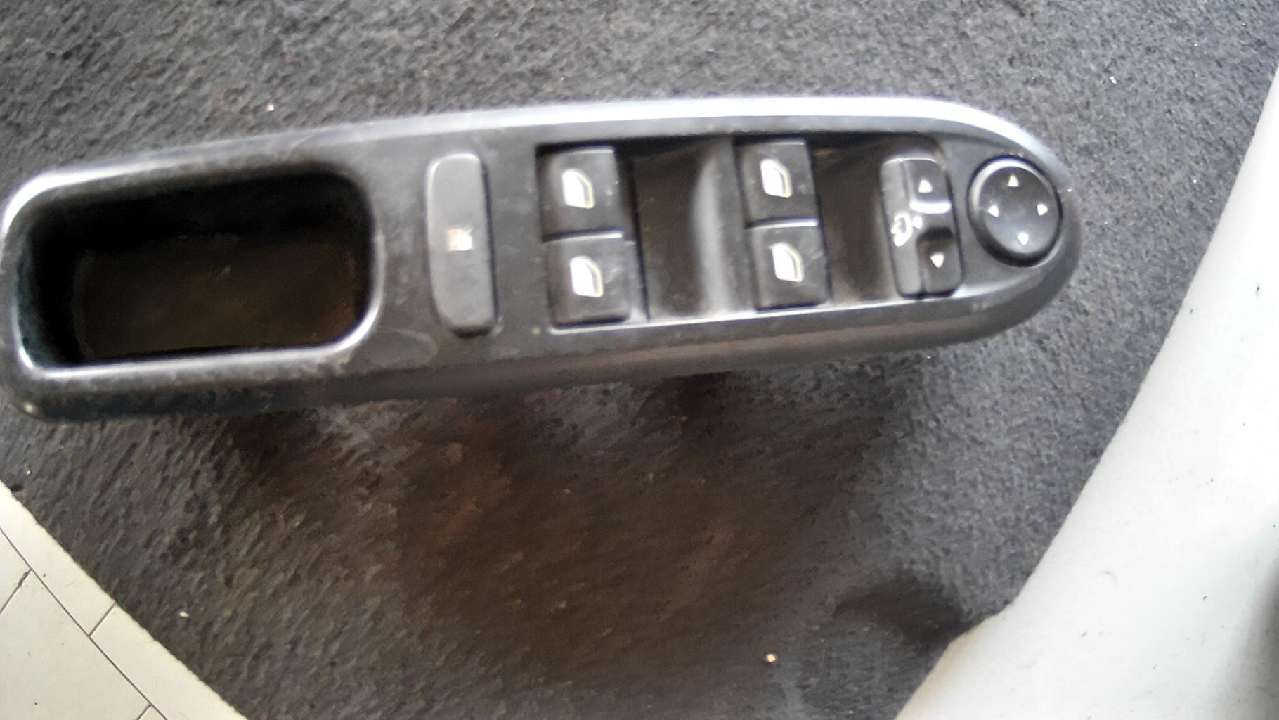 Interruttore alzacristalli PEUGEOT 407 PHASE 1 BREAK Diésel - 1