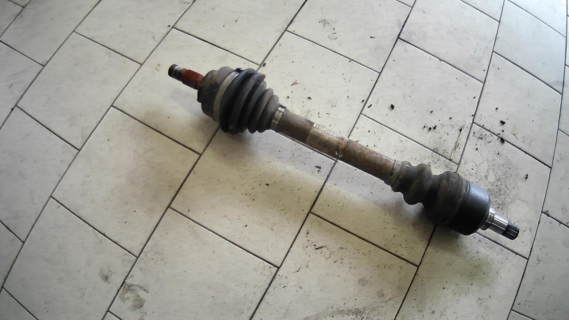 Giunto cardanico albero di trasmissione sinistro PEUGEOT 307 PHASE 1 BREAK Diésel - 1