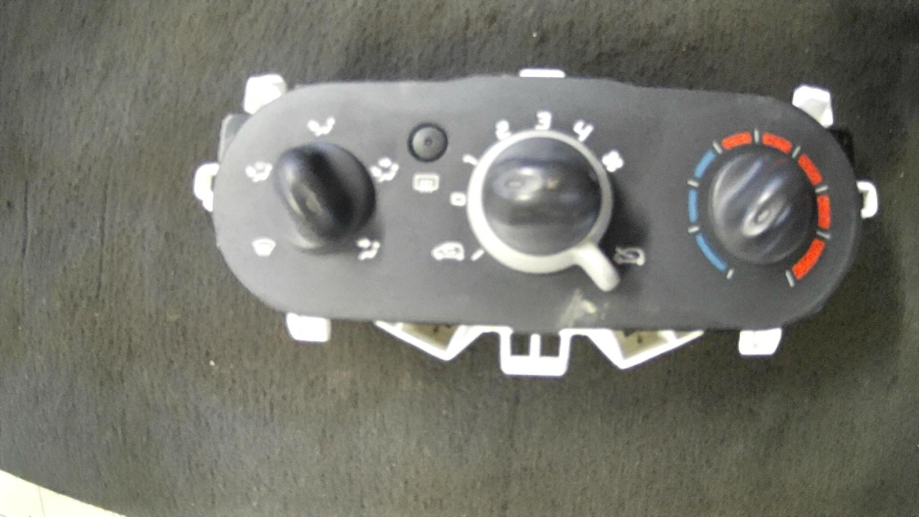 Commande chauffage RENAULT TWINGO 2 PHASE 1 Diesel - 1