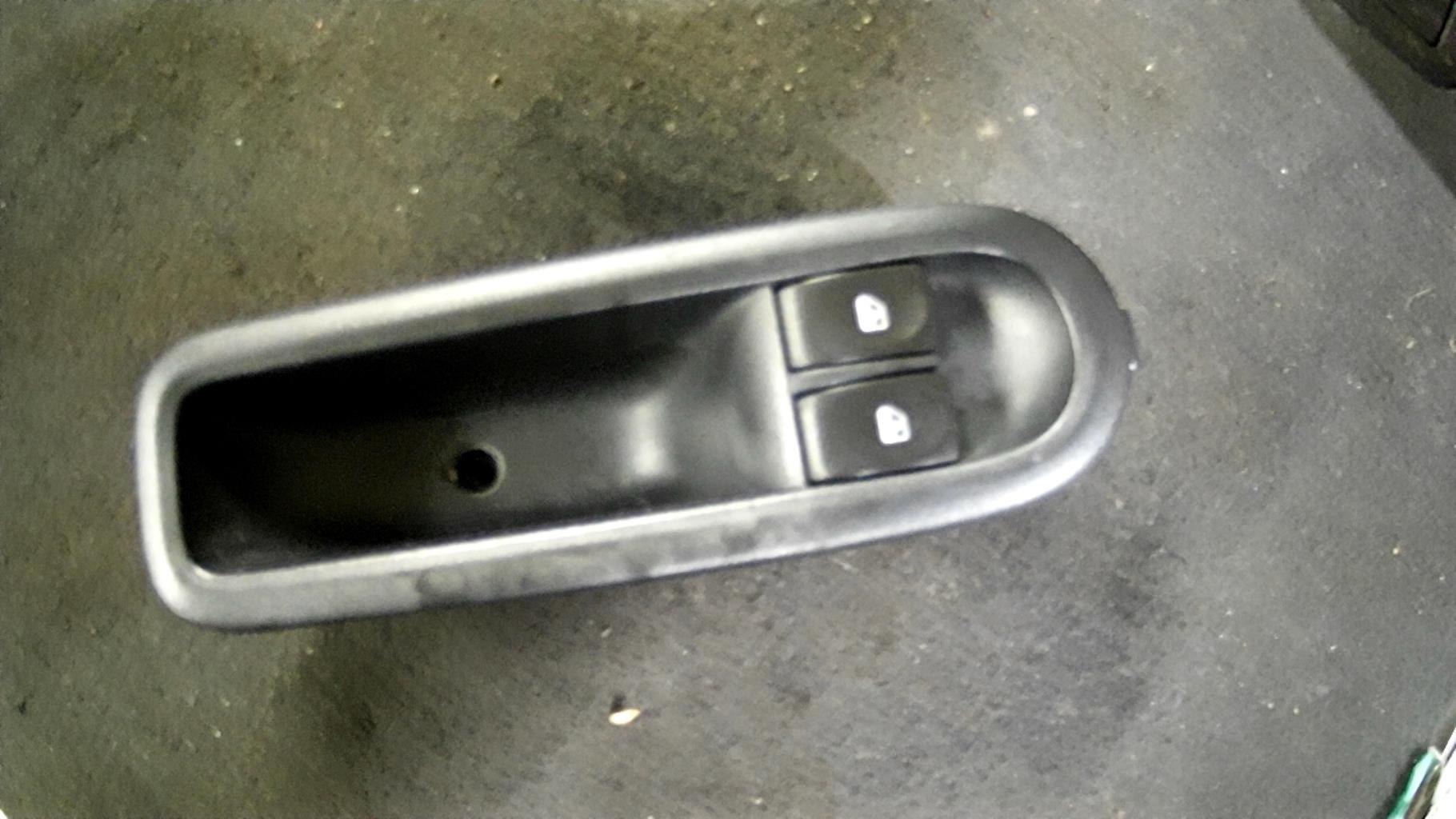 Interrupteur de leve vitre RENAULT TWINGO 2 PHASE 1 Diesel - 1