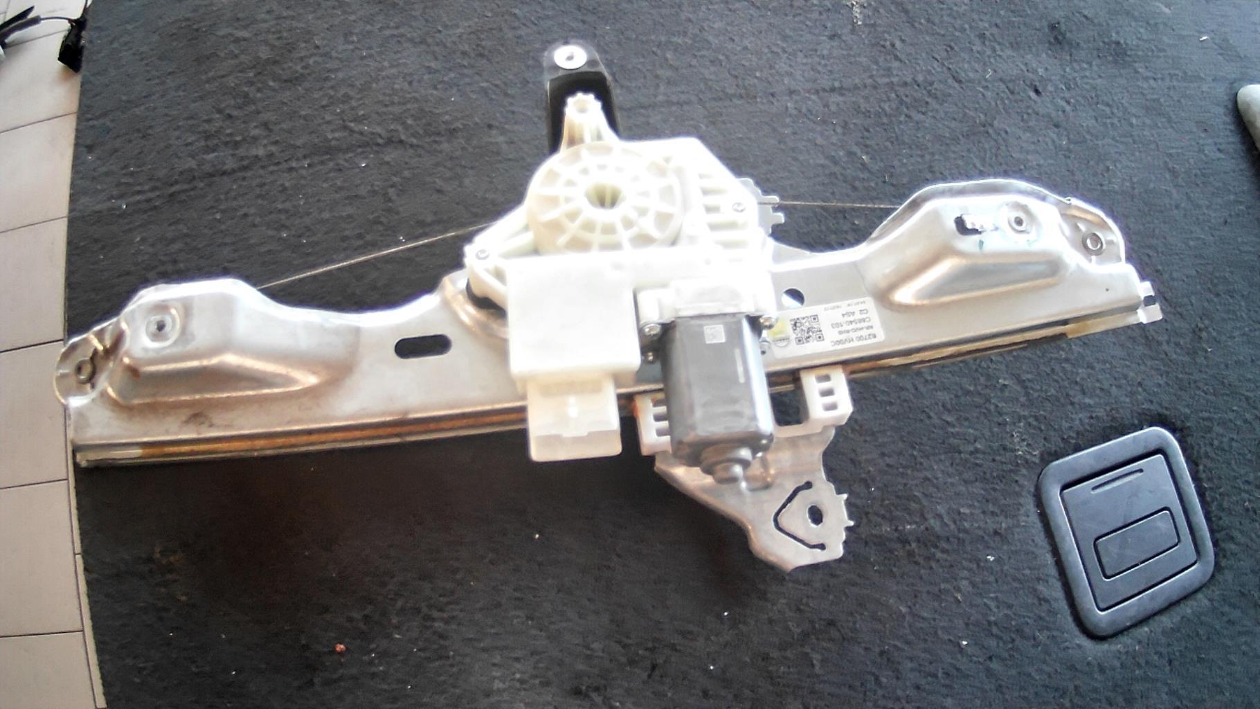 Alzacristalli elettrico posteriore destro NISSAN QASHQAI 2 PHASE 2 Gasolina - 1