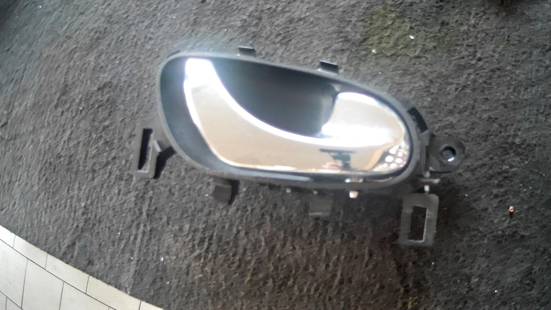 Maniglia interna posteriore destra NISSAN QASHQAI 2 PHASE 2 Gasolina - 1