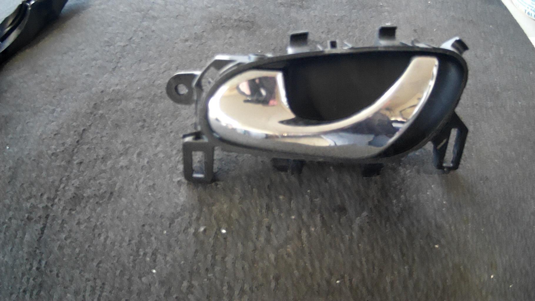 Maniglia interna anteriore sinistra NISSAN QASHQAI 2 PHASE 2 Gasolina - 1