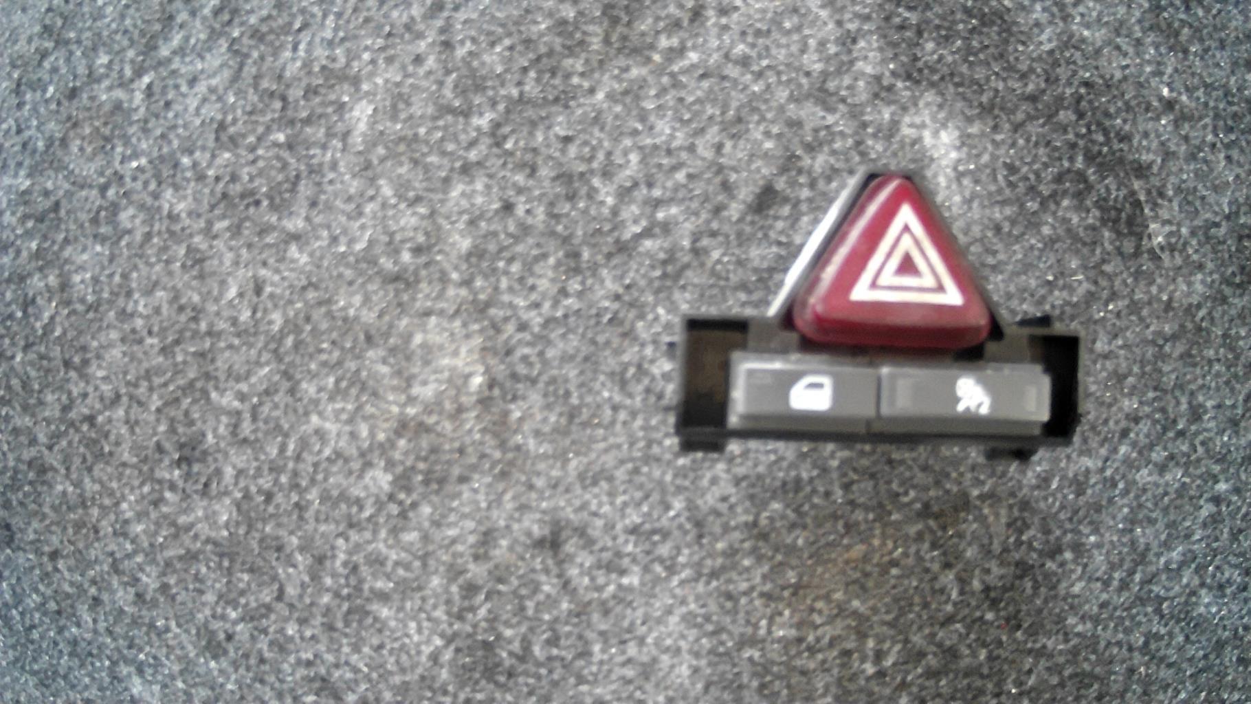 Bouton de warning OPEL CORSA D PHASE 1 Diesel - 1