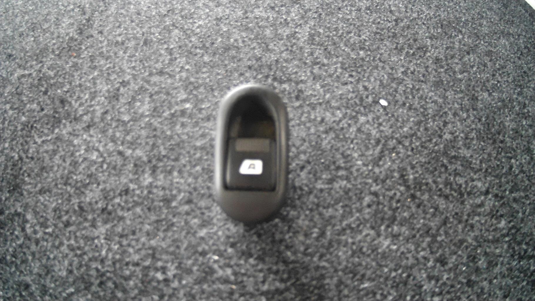 Interruttore lavacristalli anteriore sinistro CITROEN C3 PLURIEL PHASE 1 CABRIOLET Gasolina - 1