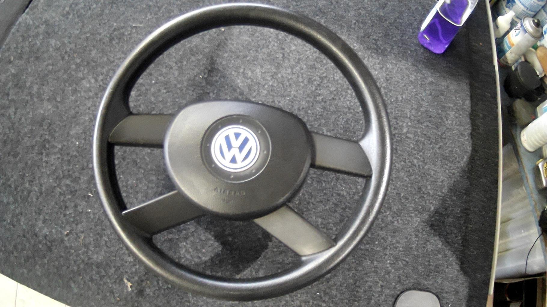 Volant VOLKSWAGEN POLO 4 PHASE 1 Essence - 1