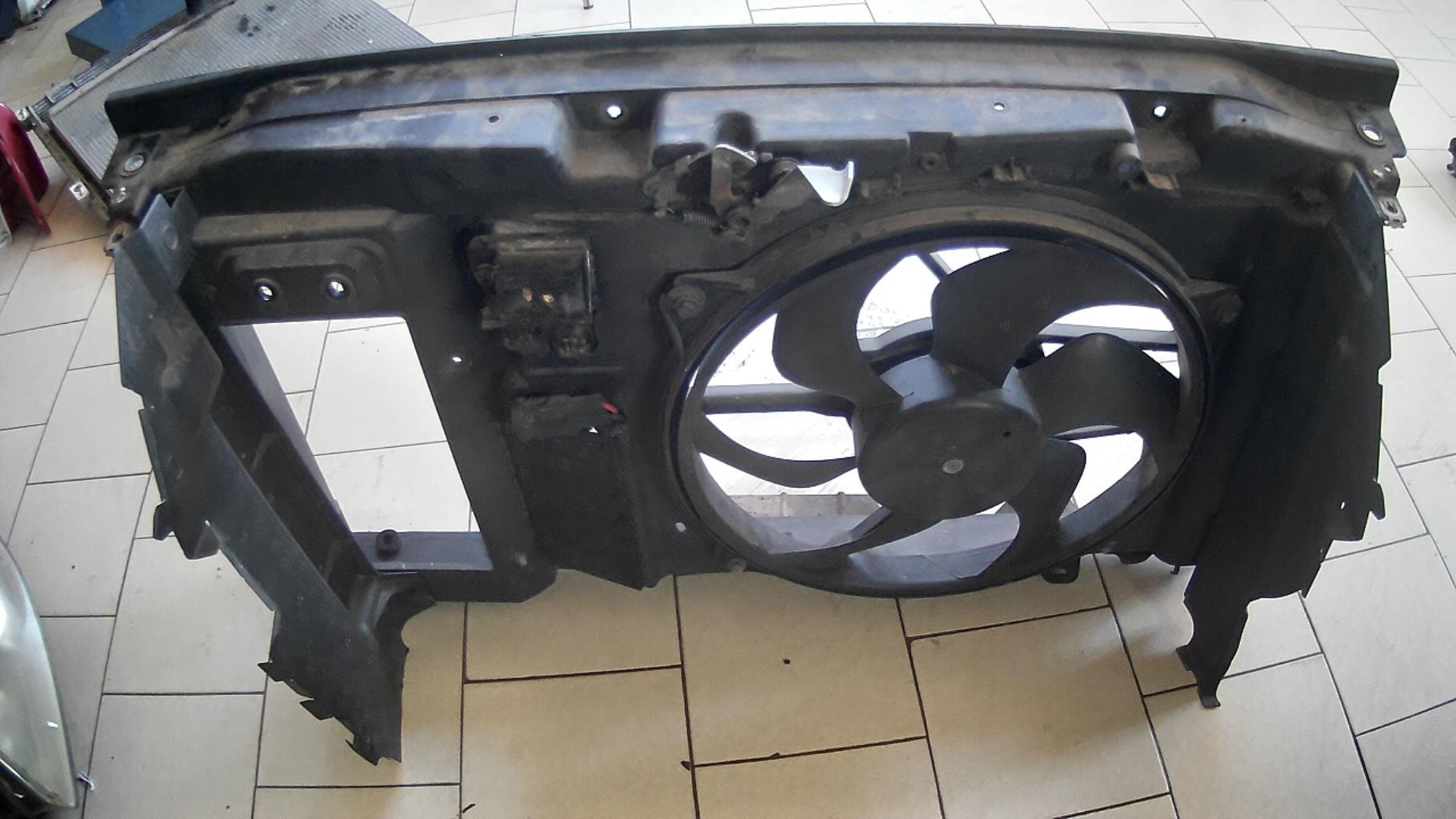 Cornice radiatore ventola    - 1