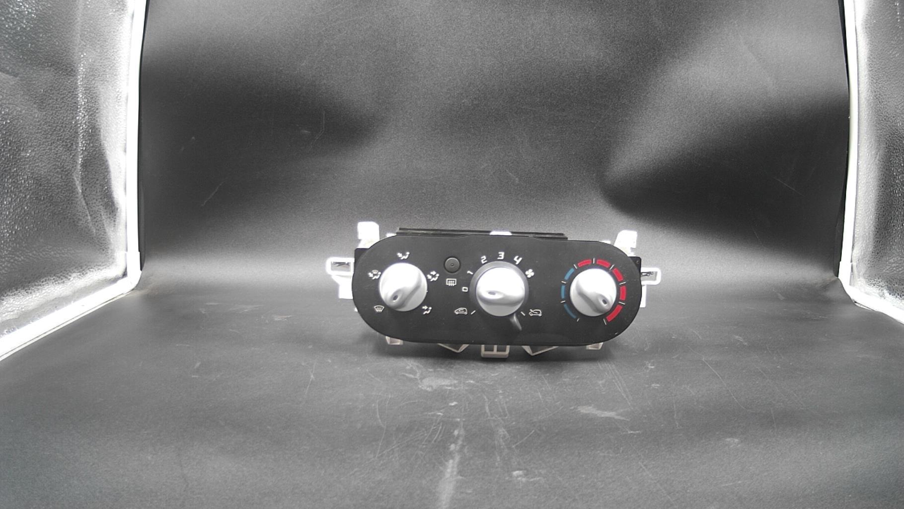 Commande chauffage RENAULT TWINGO 2 PHASE 2 Essence - 1