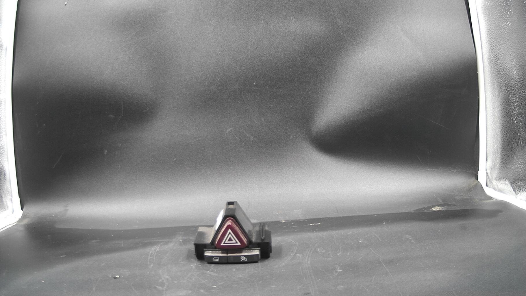 Bouton de warning OPEL CORSA D PHASE 1 Diesel - 1