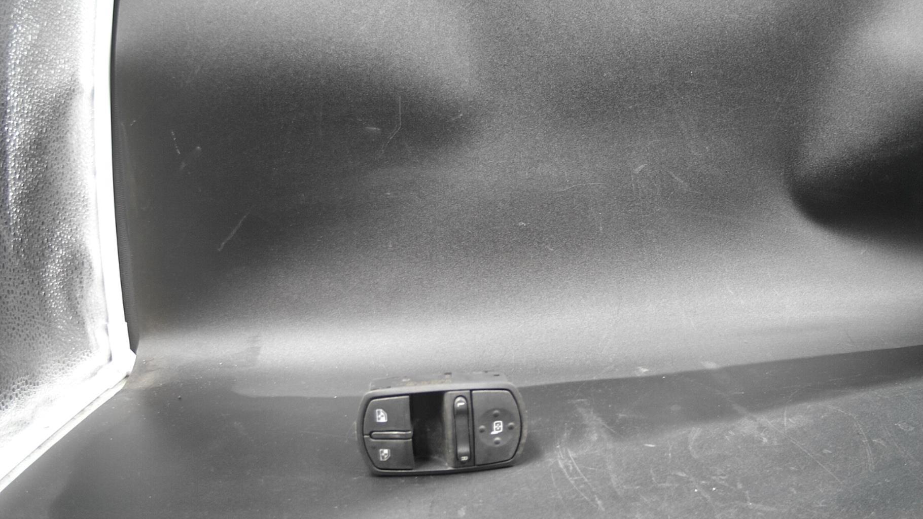 Interruttore alzacristalli OPEL CORSA D PHASE 1 Diésel - 1