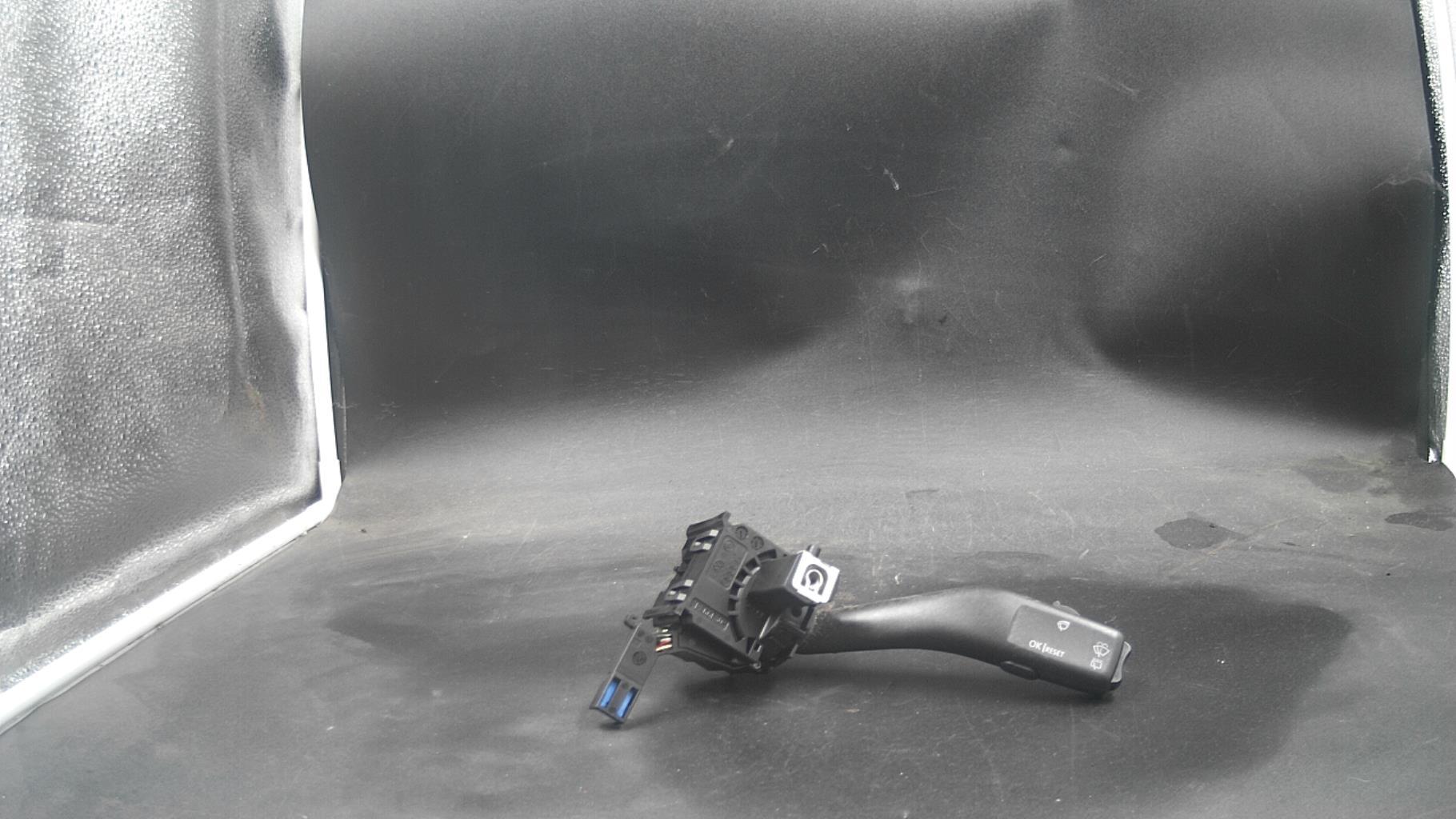Commodo d'essuie glaces VOLKSWAGEN GOLF 5 Essence - 1