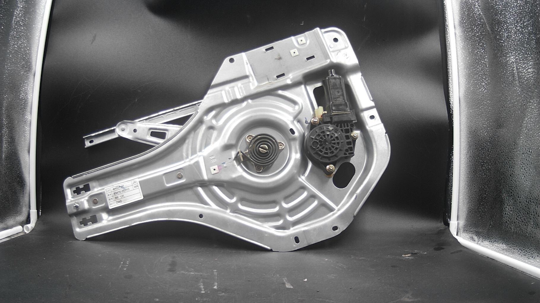 Alzacristalli elettrico posteriore sinistro HYUNDAI TUCSON 1 Diésel - 1