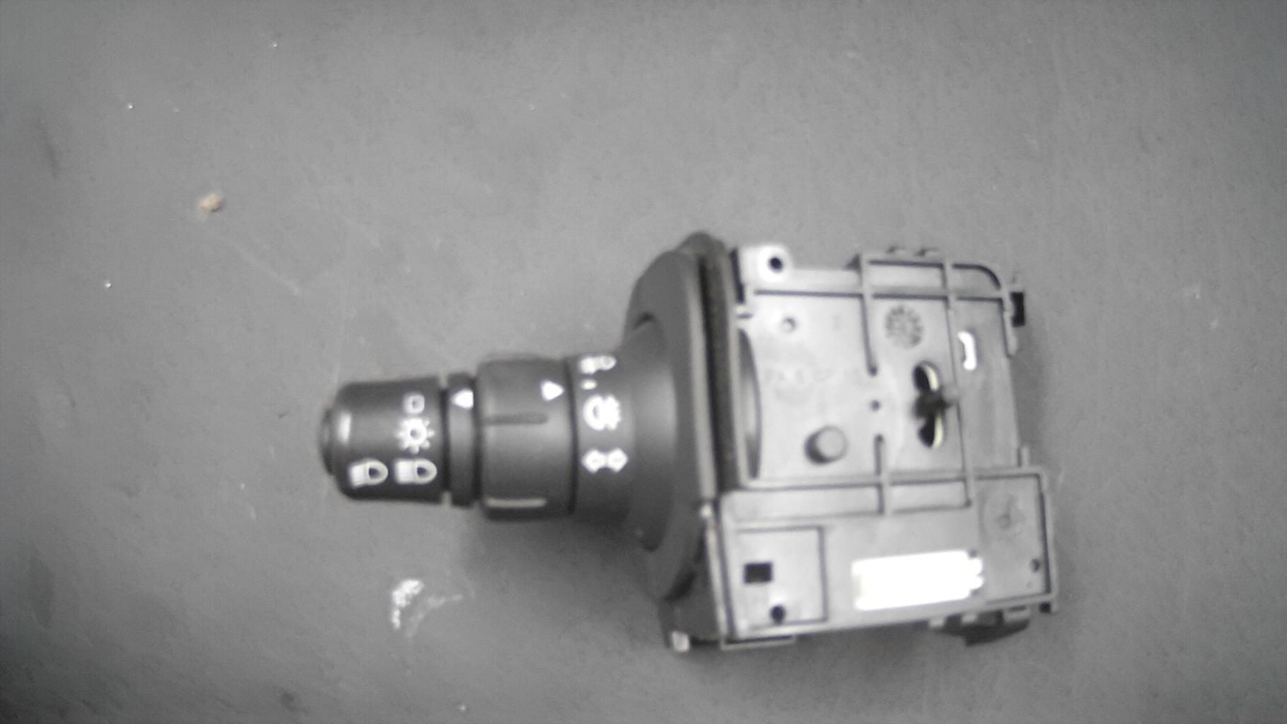 Commodo phare RENAULT SCENIC 2 PHASE 1  - 1