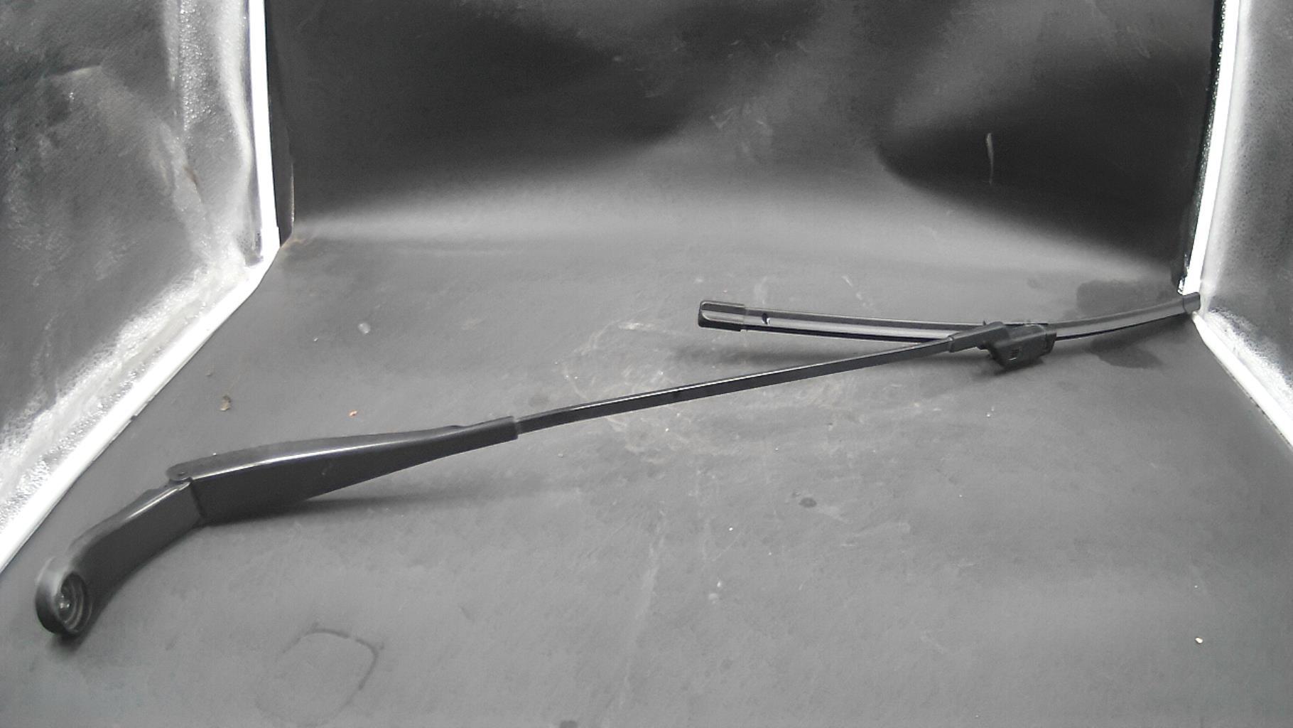 Braccio tergicristallo anteriore destro PEUGEOT 308 2 SW PHASE 1 BREAK Diésel - 1