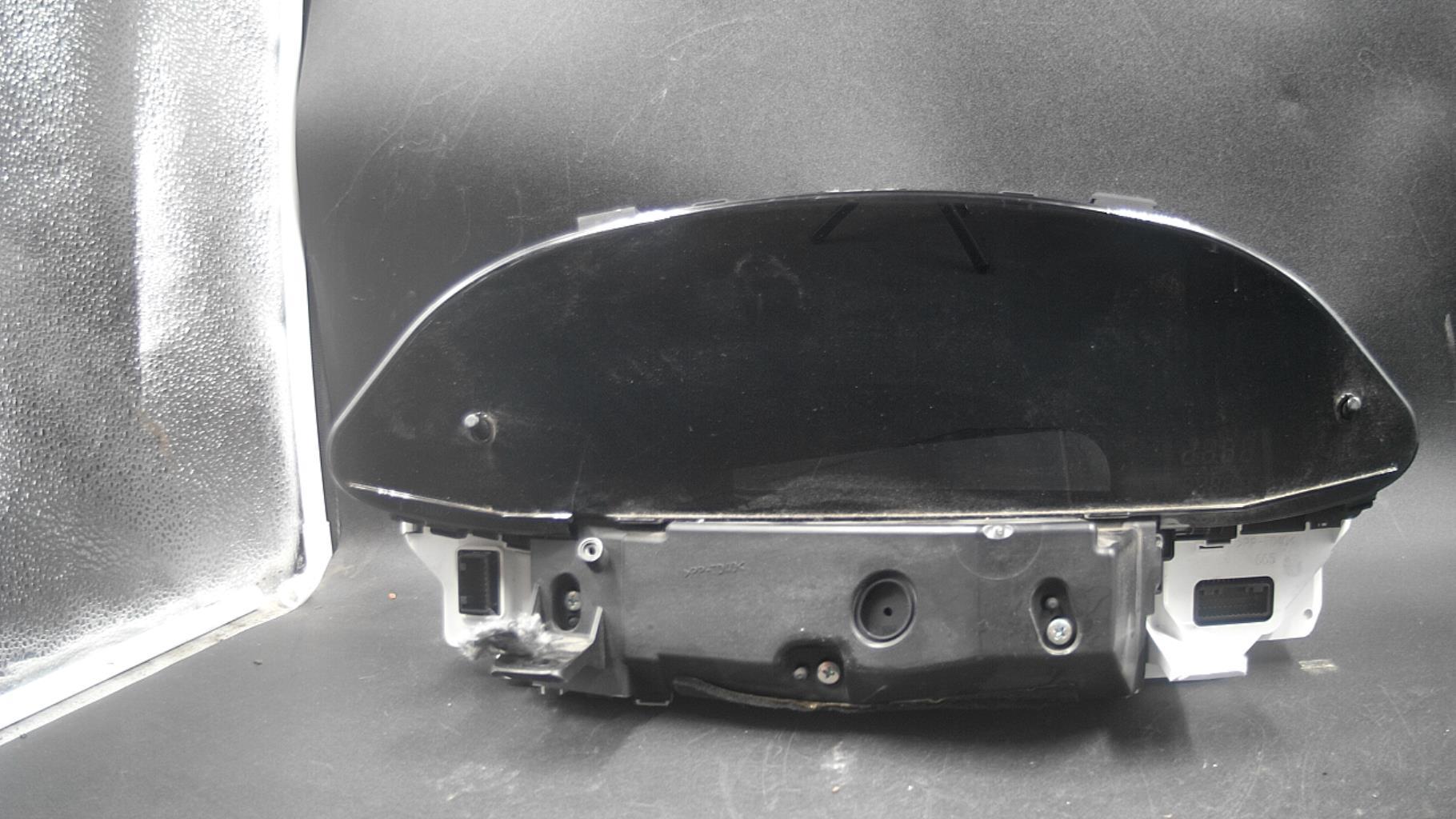 Compteur TOYOTA YARIS 2 PHASE 1 Diesel - 1